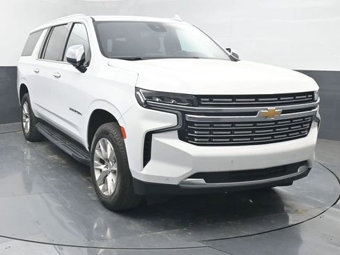 Used 2023 Chevrolet Suburban Premier RWD image 8