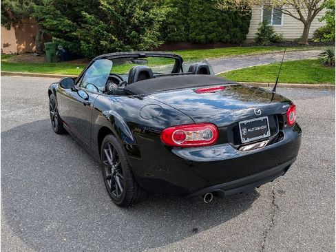 Used 2015 MAZDA MX-5 Miata Club RWD image 15