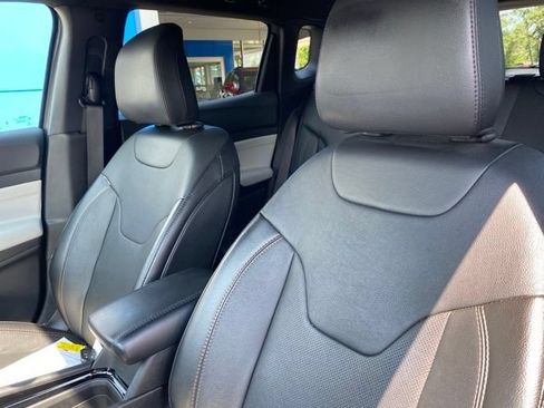 Used 2023 Jeep Compass Limited AWD/4WD image 14
