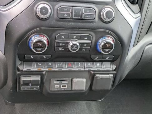 Used 2019 GMC Sierra 1500 SLE w/ Preferred Package AWD/4WD image 26