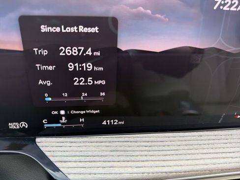 Used 2025 Genesis GV80 2.5T Prestige image 12