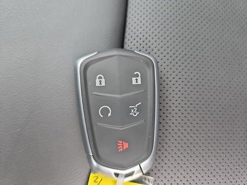 New 2025 Cadillac XT6 Sport w/ Technology Package image 39