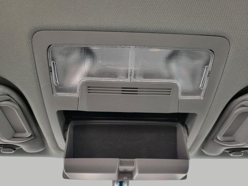 Used 2016 Toyota Camry LE image 19