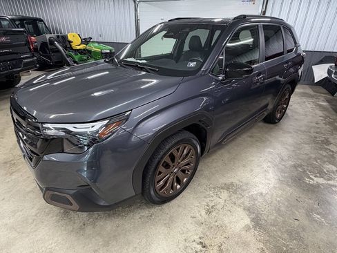Used 2025 Subaru Forester Sport AWD/4WD image 2