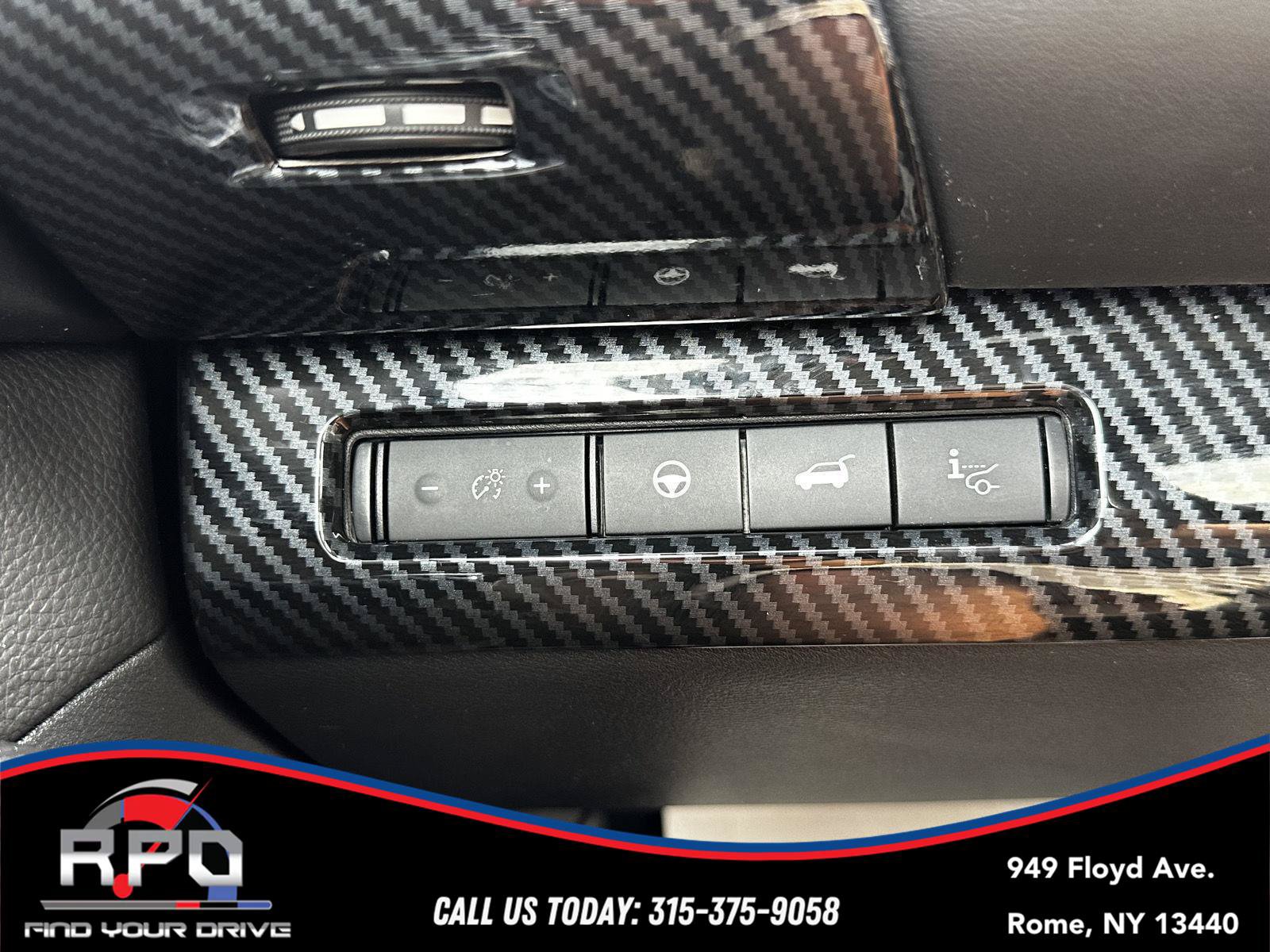 Used 2023 Nissan Pathfinder Platinum AWD/4WD image 35