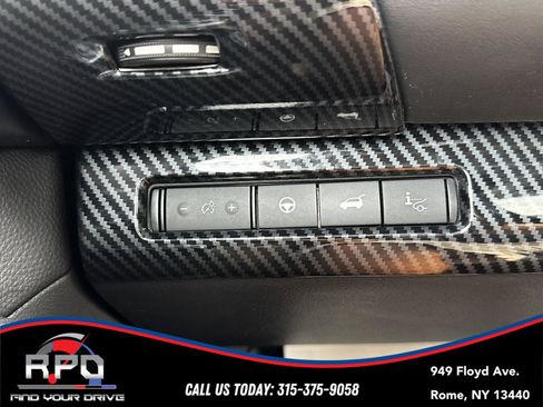 Used 2023 Nissan Pathfinder Platinum AWD/4WD image 35