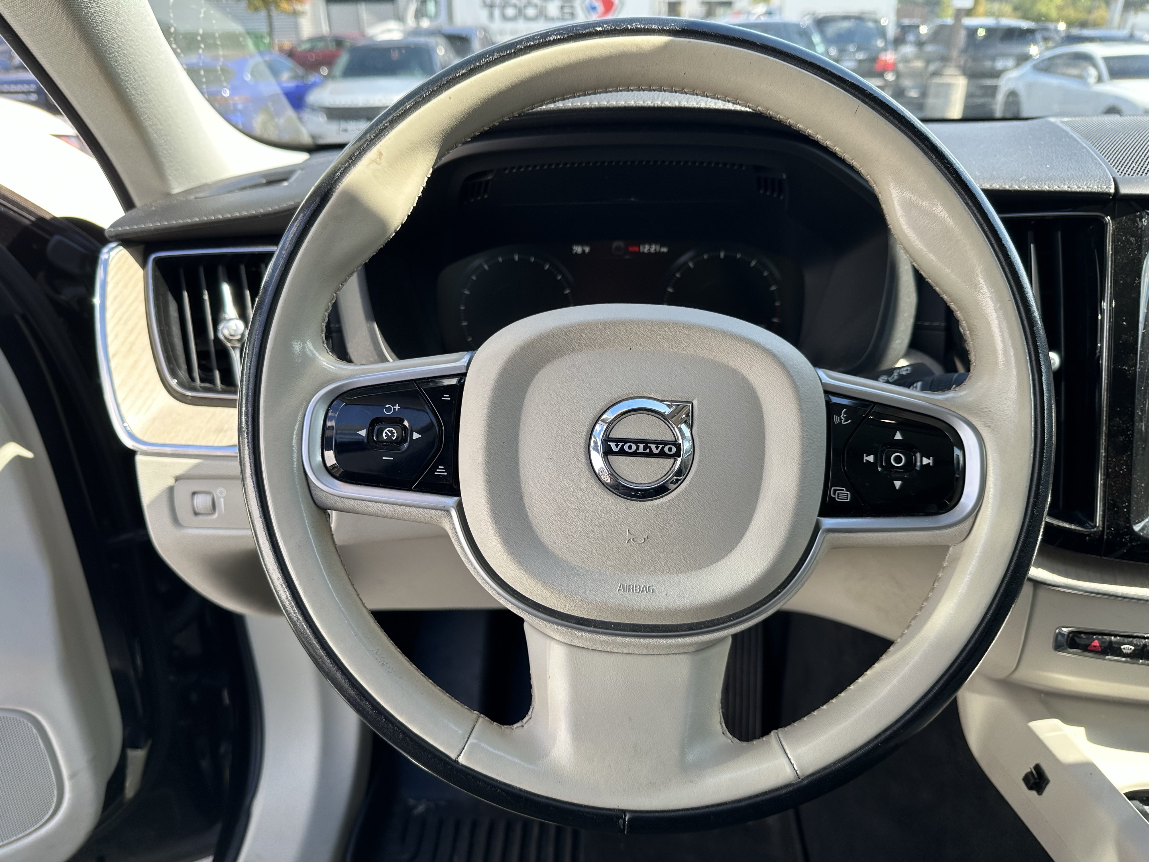 Used 2021 Volvo XC60 T6 Inscription w/ Protection Package Premier AWD/4WD image 19