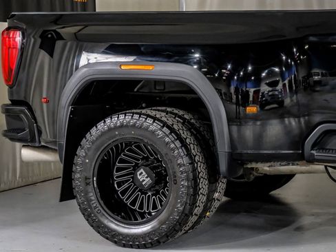 Used 2023 GMC Sierra 3500 Denali w/ Denali Ultimate Package AWD/4WD image 7