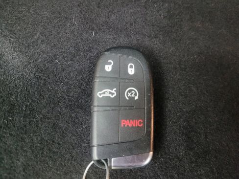 Used 2021 Jeep Cherokee Limited w/ Mopar Interior Package AWD/4WD image 32