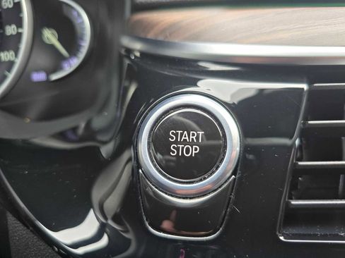 Used 2018 BMW 530e xDrive image 31