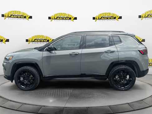 Used 2023 Jeep Compass Limited w/ Elite Group AWD/4WD image 2
