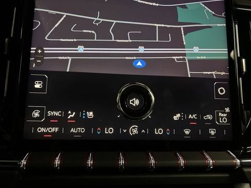 Certified 2025 GMC Yukon AT4 Ultimate w/ LPO, Floor Liner Package AWD/4WD image 18