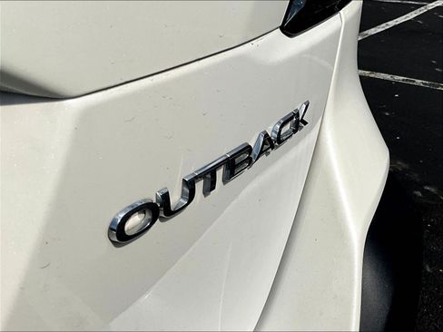 Used 2024 Subaru Outback Premium AWD/4WD image 24