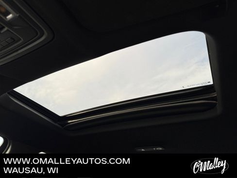 Used 2021 Chevrolet Silverado 1500 High Country w/ Technology Package image 23