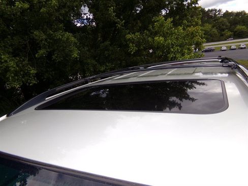 Used 2004 Toyota Highlander Limited AWD/4WD image 10