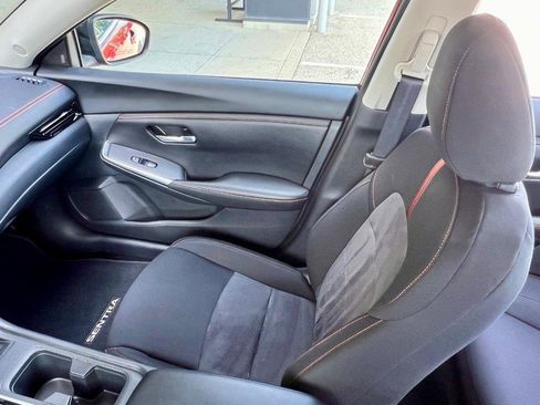 Used 2024 Nissan Sentra SR image 13