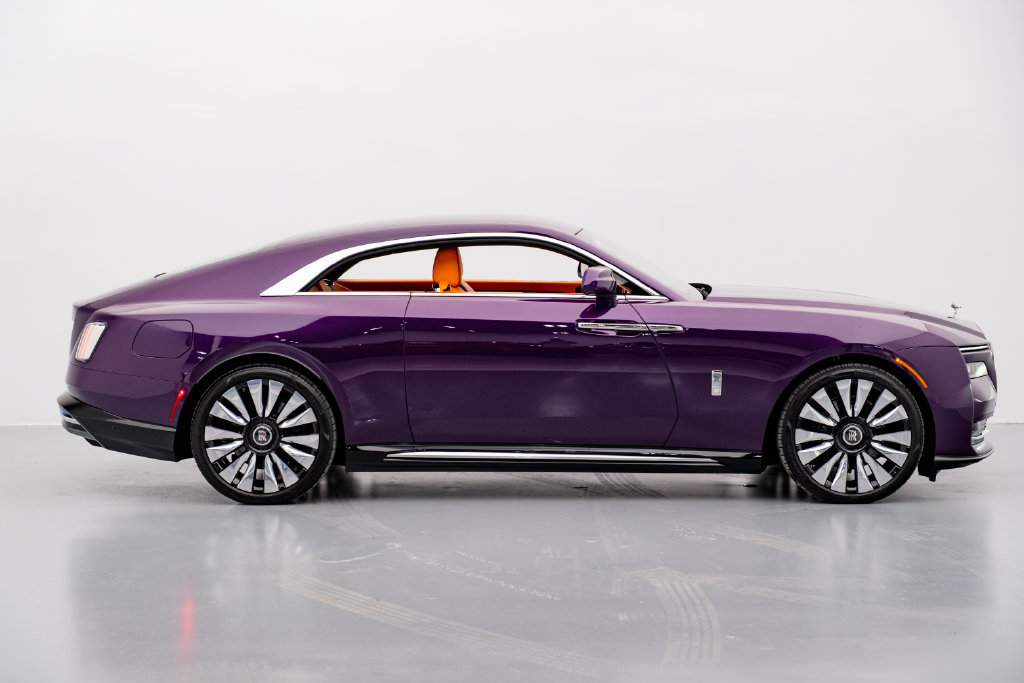 Used 2024 Rolls-Royce Spectre w/ Spectre Launch Package AWD/4WD image 20
