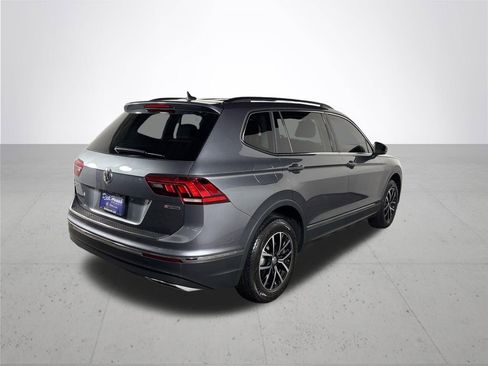 Certified 2021 Volkswagen Tiguan SE image 6