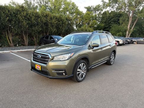 Used 2022 Subaru Ascent Limited w/ Technology Package AWD/4WD image 4