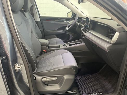 New 2026 Volkswagen Tiguan SE AWD/4WD image 36