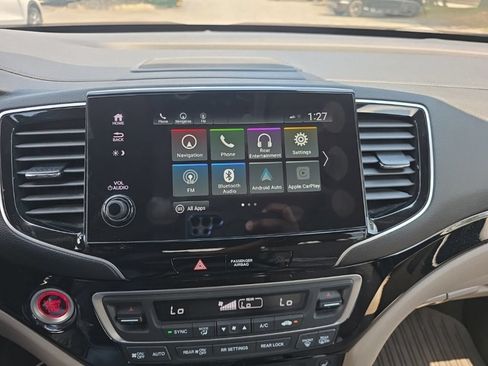 Used 2020 Honda Pilot Elite image 16