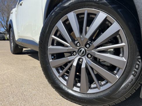 Certified 2023 Nissan Pathfinder SL w/ SL Premium Package image 8