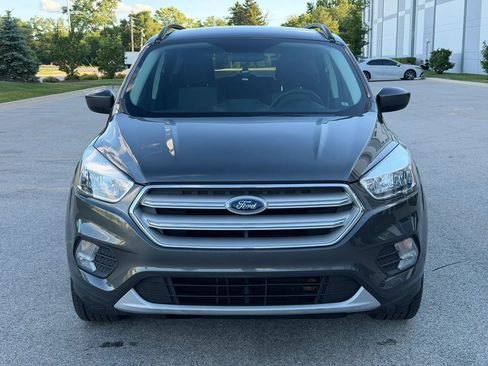 Used 2018 Ford Escape SE w/ SE Sync 3 Package AWD/4WD image 2