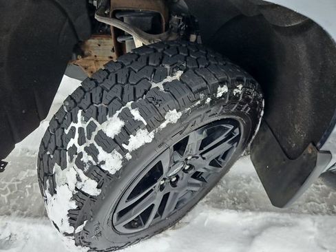 Used 2021 Chevrolet Silverado 1500 LT Trail Boss image 18