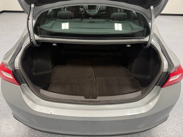 Used 2025 Chevrolet Malibu LT FWD image 32