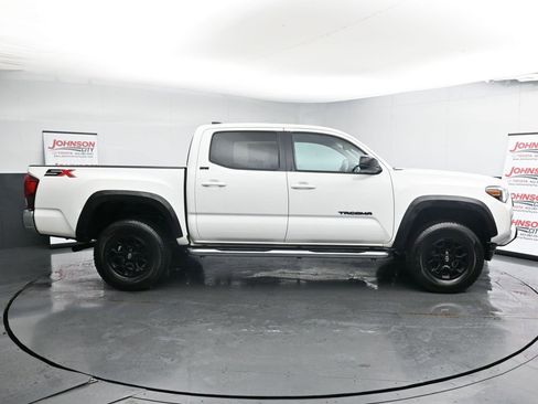 Used 2023 Toyota Tacoma SR5 image 9