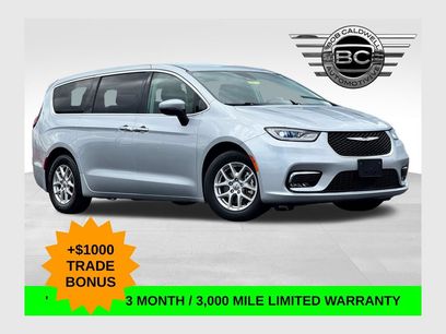 Used 2023 Chrysler Pacifica Touring-L
