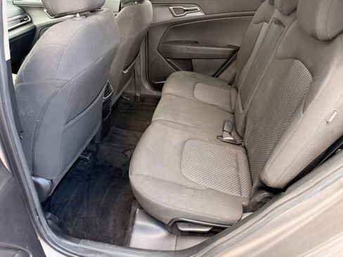 Used 2024 Kia Sportage LX image 10