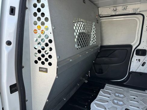 Used 2021 RAM ProMaster City Tradesman image 22