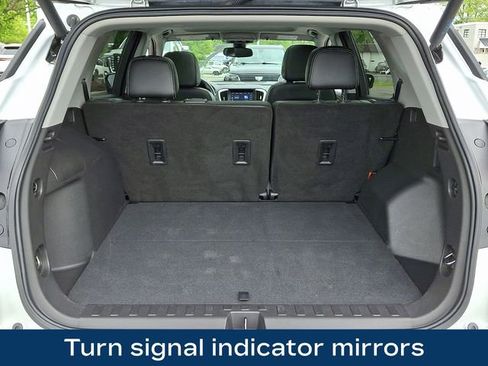 Used 2022 GMC Terrain SLT w/ Infotainment Package II AWD/4WD image 31