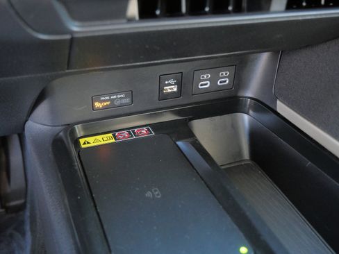 Certified 2025 Toyota Camry LE w/ Convenience Package image 33