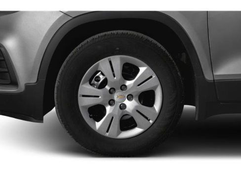 Used 2018 Chevrolet Trax LS w/ LPO, Cargo Package FWD image 14