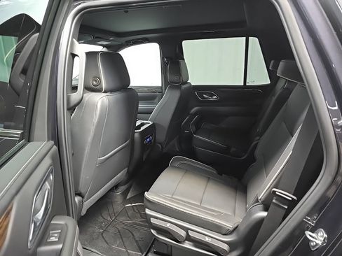 Used 2023 Chevrolet Tahoe Premier w/ Premium Package image 32