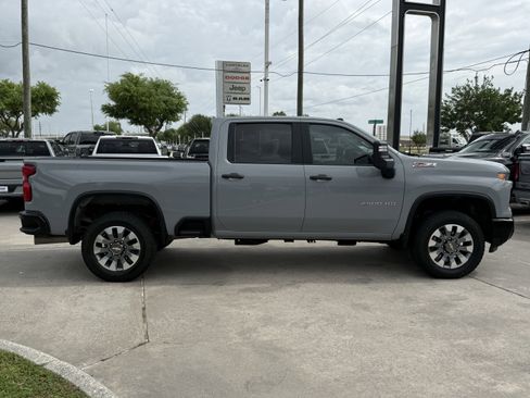 Used 2025 Chevrolet Silverado 2500 Custom w/ Custom Value Package AWD/4WD image 3
