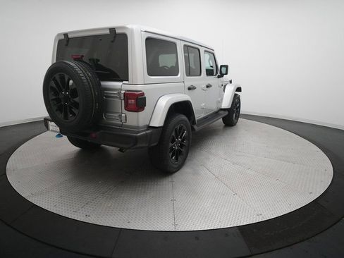 Used 2022 Jeep Wrangler Unlimited Sahara image 35