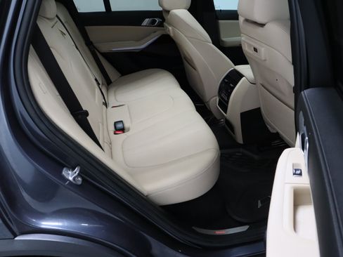 Used 2021 BMW X5 sDrive40i w/ Premium Package image 41