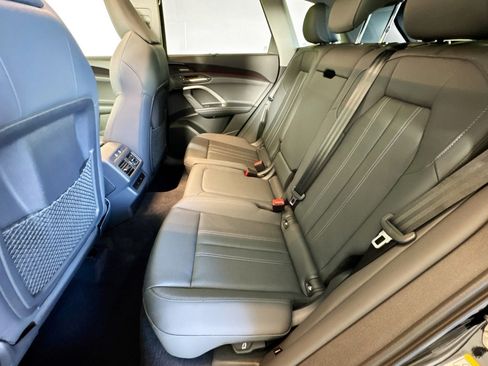 New 2025 Audi Q5 Premium Plus image 21