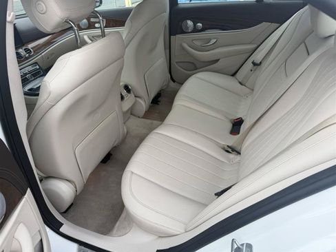Used 2017 Mercedes-Benz E 300 4MATIC image 11