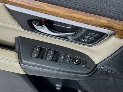 Used 2018 Honda CR-V Touring image 21