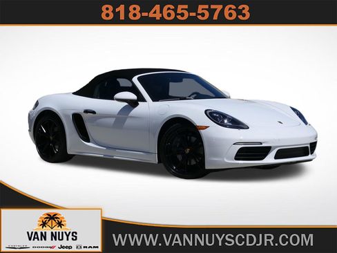 Used 2024 Porsche 718 Boxster RWD image 1