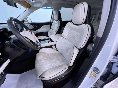 Used 2020 Lincoln Aviator Black Label Grand Touring AWD/4WD image 13