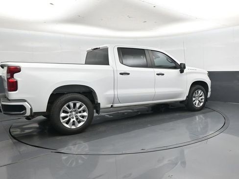 Used 2022 Chevrolet Silverado 1500 Custom RWD image 3