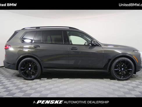 New 2026 BMW X7 M60i image 2