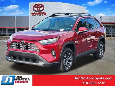 Used 2025 Toyota RAV4 Limited w/ Advanced Technology Package AWD/4WD image 3