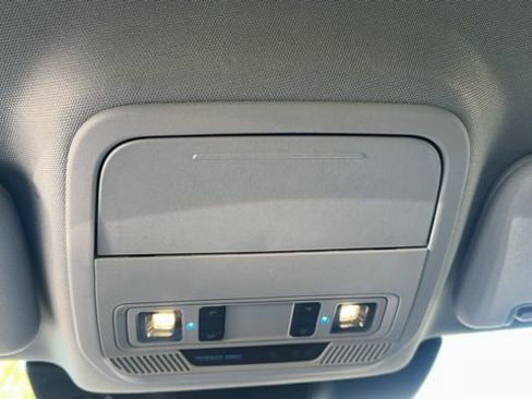 Certified 2022 Ford Explorer XLT w/ Equipment Group 202A image 22