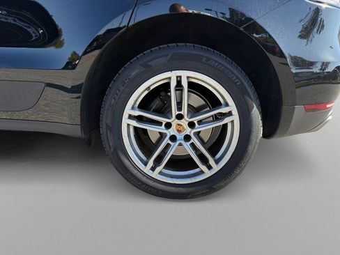 Used 2021 Porsche Macan image 36